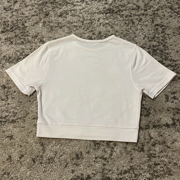 Cropped White Tee - Picture 4 of 4